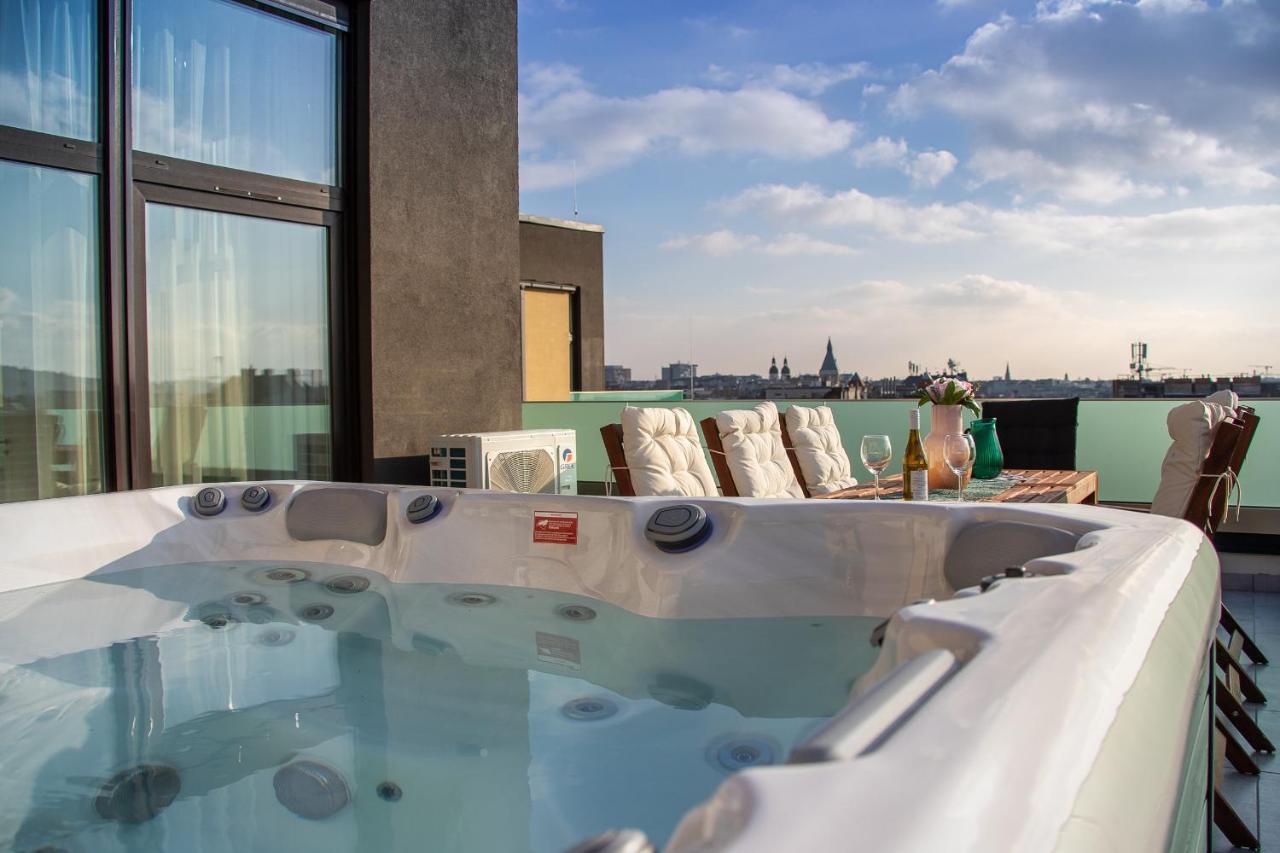 Centropolitan Penthouse #Jacuzzi #Freeparking Apartment Budapest Luaran gambar