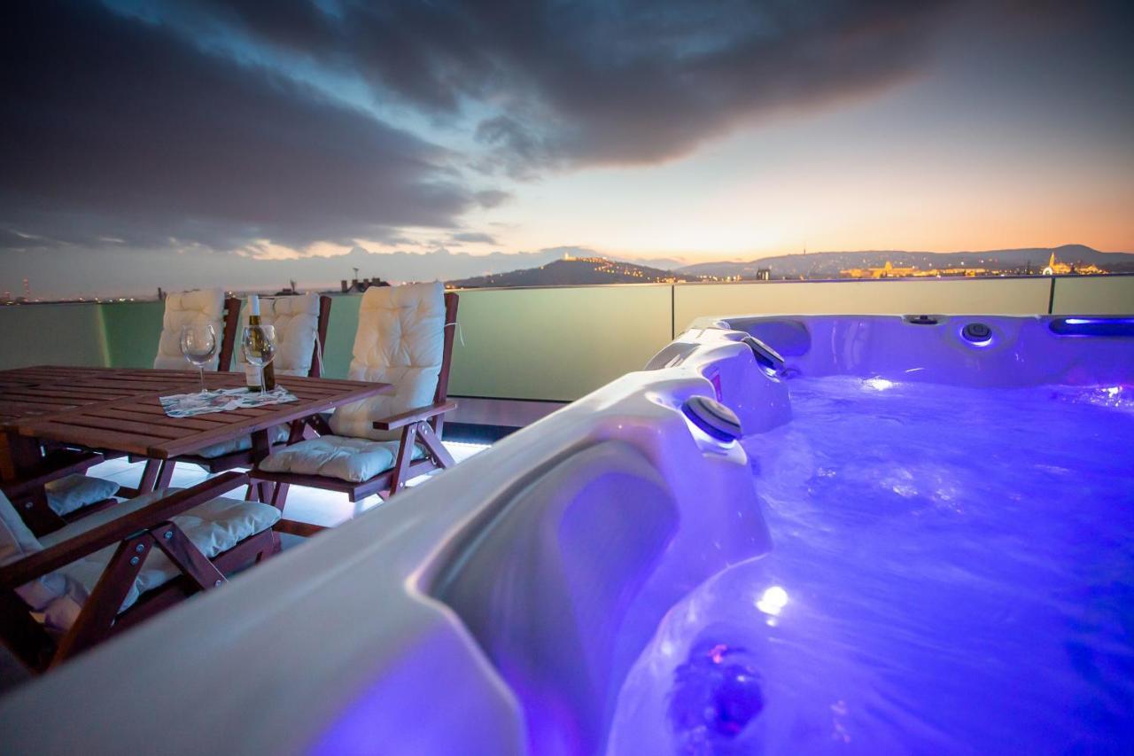 Centropolitan Penthouse #Jacuzzi #Freeparking Apartment Budapest Luaran gambar